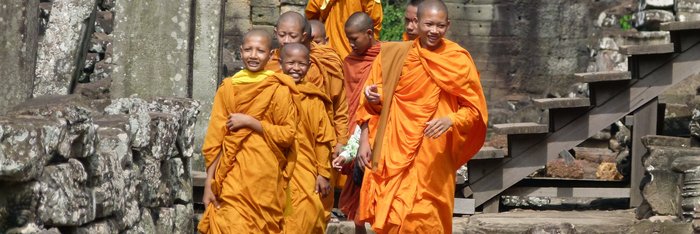 Mönche in Indochina. Kambodscha in der Gruppe mit Gleichgesinnten entdecken.