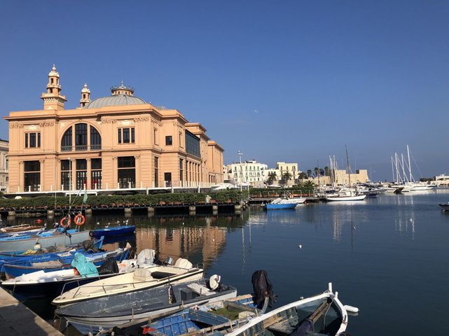 Titel Hafen von Bari Regionalhauptstadt von Apulien