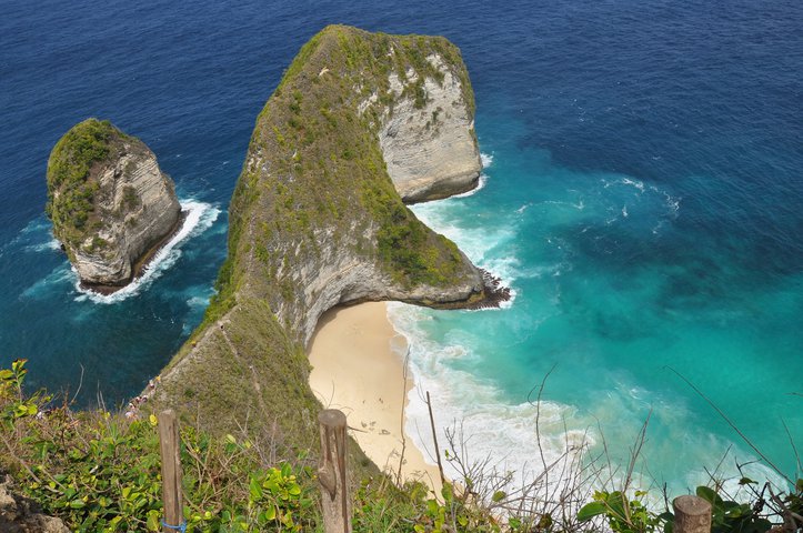 Nusa Penida Kelingking Beach Panoramaaussichtspunkt Nusa Penida Kelingking Beach - beliebter Panoramaaussichtspunkt für tolle Photos