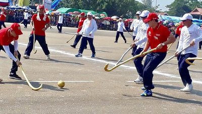 Thiky traditionelles Hockeyspiel in Laos