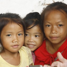 Kinder Laos